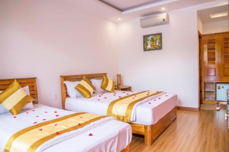 Bungalow 3 Hướng hồ bơi